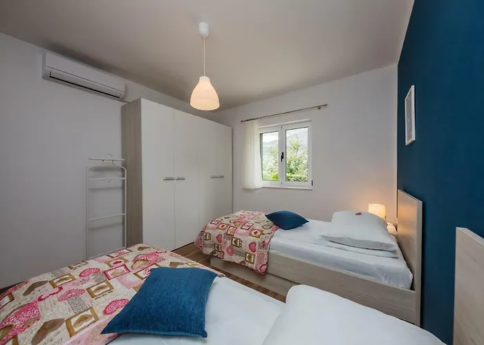 Cherry Tree * Žrnovnica